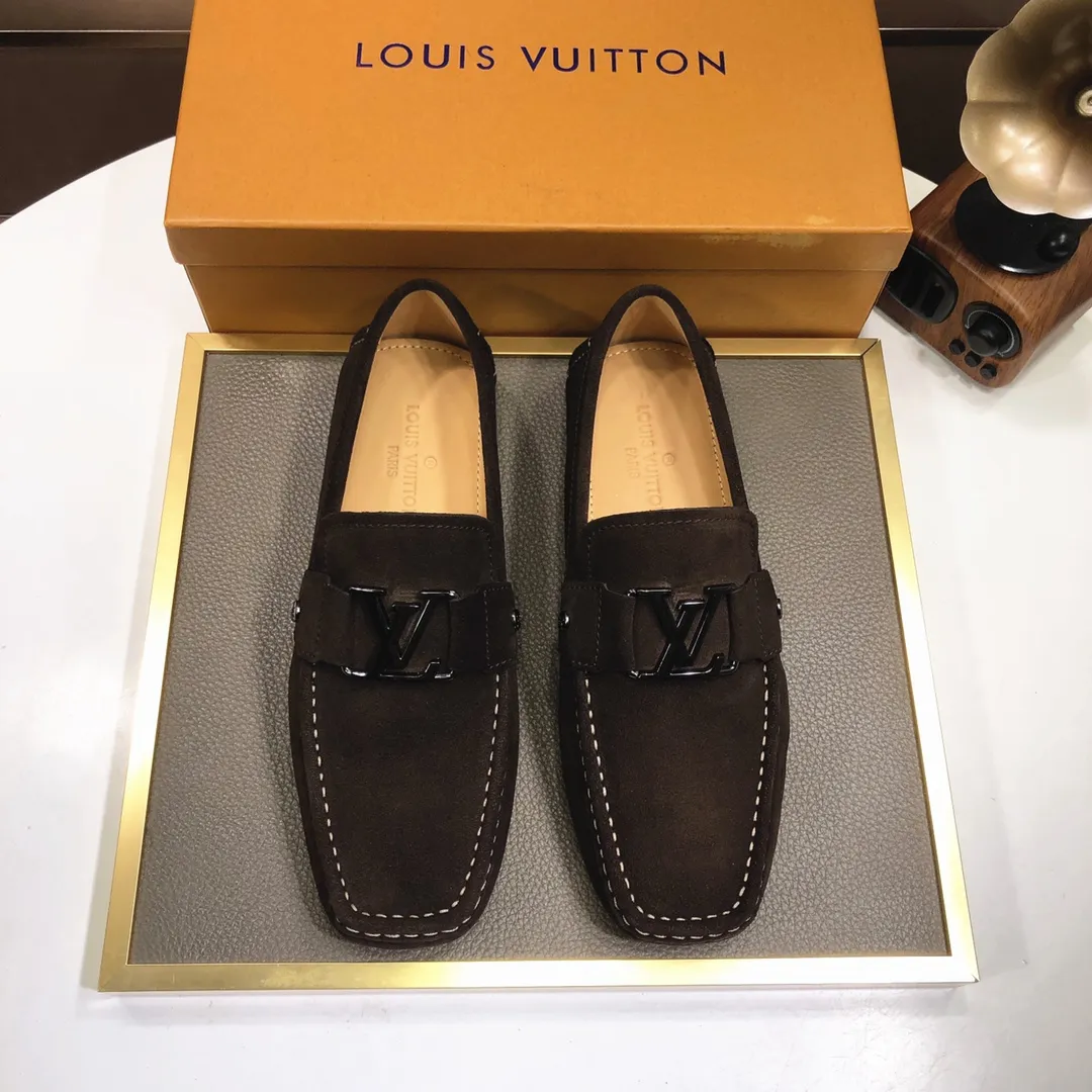 Men's men's shoes 💰420💰 [LV Doudou shoes] (water-dyed cowhide lining) new model is on the market, available on the official website. The new Doudou shoes are processed into single-color materials, and the uppers are made of imported cowhide material. The body of the shoe is fully hemmed with mark thread, and is lined with imported original cowhide leather. The elegant shoe shape is super suitable for all-matching, and the size is 38-44.